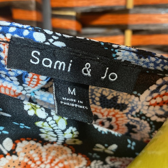 Sami & Jo floral print blouse size Medium - Picture 5 of 8